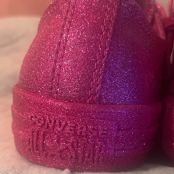 Converse Limited Edition Magenta Sparkle Glitter NWOB - Picture 5 of 7